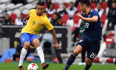 Gabriel Jesus từng chơi bóng trong… nhà tù