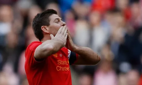 Gerrard tiết lộ 2 cầu thủ M.U bị anh ghét nhất