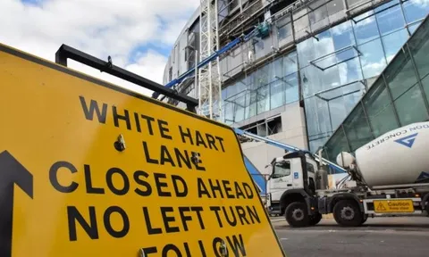 Tottenham tiếp tục khiến NHM thất vọng về sân vận động mới