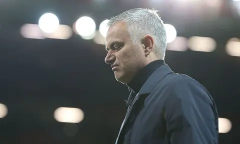3 thương vụ khiến BLĐ Man Utd quay ngoắt với Mourinho