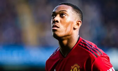 Liên tục được trao cơ hội, Martial lại gây sốc với Man Utd