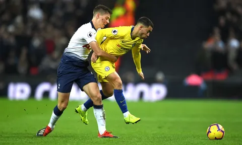 "Cầu thủ Chelsea đã té ngã rất dễ dàng"
