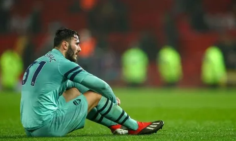'Thảm họa' Arsenal tiết lộ phản ứng đồng đội với mình sau sai lầm trước M.U