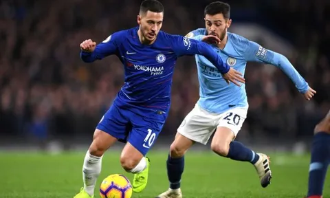 Hazard cảm thấy 'khác lạ' với cách Sarri sử dụng mình