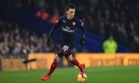 Xong! Mesut Ozil ra quyết định quan trọng về tương lai tại Arsenal