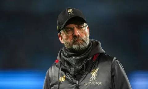 Thua Wolves, Klopp đổ thừa tại... gió