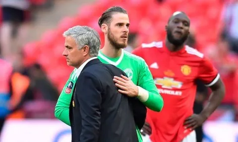 Đội hình Man Utd sốc bởi lời Mourinho nói với De Gea