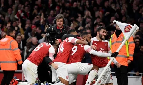 Arsenal nhuộm đỏ Emirates ngày đại thắng derby bắc London