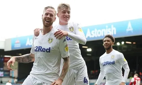 Ghi bàn kịch tính, Leeds United giành điểm số quý giá