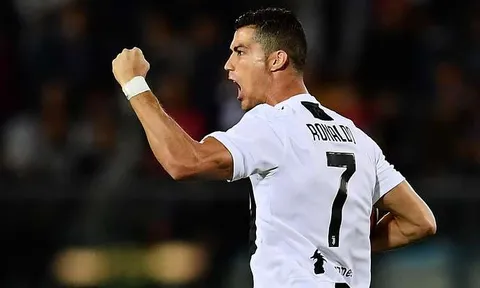 Ghi bàn như trò đùa, Ronaldo xô đổ kỷ lục tồn tại hơn 60 năm