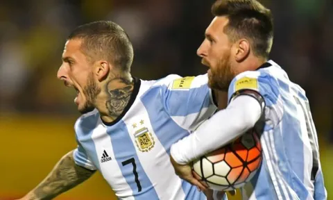 Ghi hat-trick vào lưới Ecuador, Lionel Messi lập thêm kỉ lục