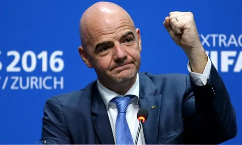 CLB Hà Nội nhận vinh dự đặc biệt từ Chủ tịch FIFA