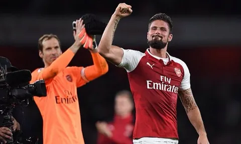 Giroud: Tôi ở lại, ngay cả khi mọi người đều muốn đi