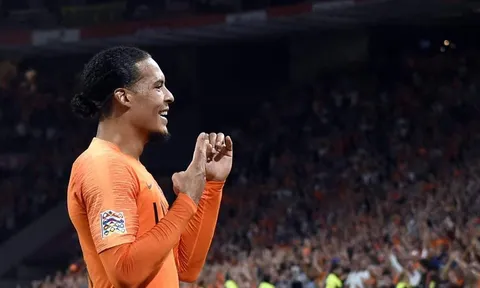 Giữa hàng loạt tin dữ, Van Dijk báo chút tin vui cho Liverpool