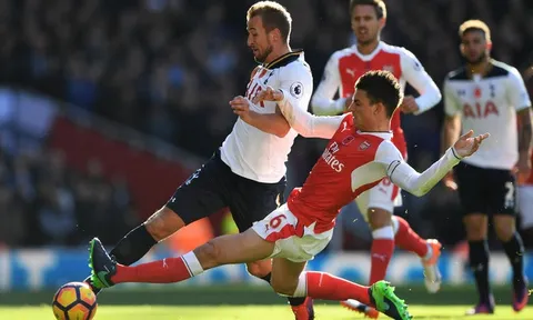 Góc BLV Quang Huy: Tottenham hạ gục Arsenal; M.U thắng nhọc