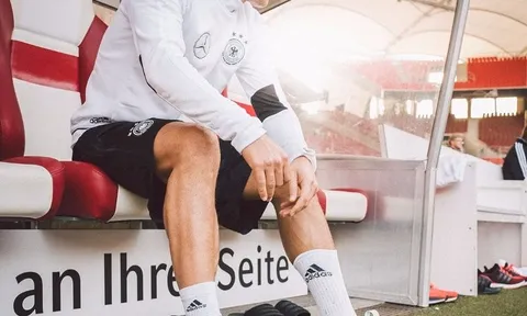 Góc kỹ thuật: Mesut Ozil vẫn là tiền vệ công hay nhất Ngoại hạng Anh?