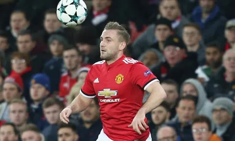 Góc Man United: Đứng thẳng lên Luke Shaw!