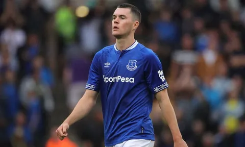 Góc Man United: Michael Keane sẽ giúp Mourinho giải bài toán trung vệ?