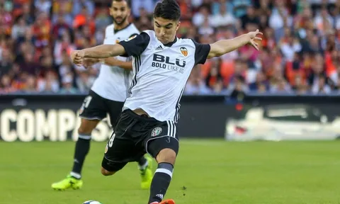 Góc tuyển trạch: Carlos Soler - 'Silva mới' được Mourinho thèm khát là ai?