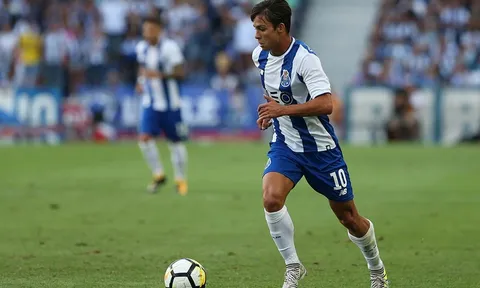 Góc tuyển trạch: Nhờ siêu tuyển trạch, Oliver Torres sẽ đến Arsenal?