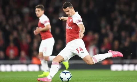 "Xhaka có thể trở thành hậu vệ trái thực thụ ở Arsenal"
