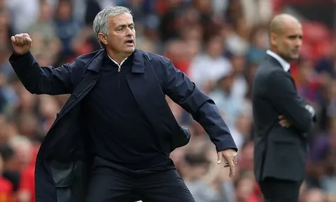 Guardiola đang phá kỷ lục, còn Mourinho tự phá chính mình