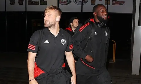 Hạ Benfica, dàn sao Man Utd hưng phấn trở lại Anh