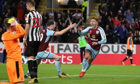 Ngựa ô Burnley hạ Newcastle trong trận cầu đậm chiến thuật