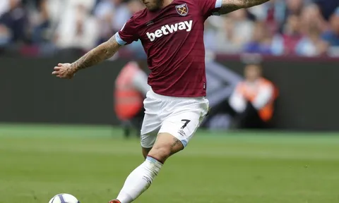 Hạ sát Man Utd, con quái vật Arnautovic tiếp tục trỗi dậy