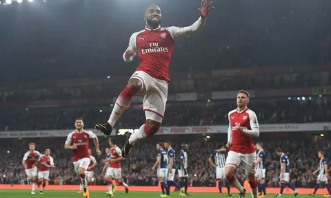 Hạ West Brom, Lacazette thiết lập hàng loạt cột mốc khó tin