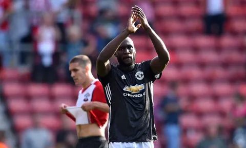 HÀI HƯỚC: Lukaku bị Man Utd bỏ rơi ở Southampton