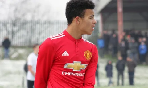 Hàng công khủng hoảng, Man Utd cân nhắc dùng 'cánh chim lạ'