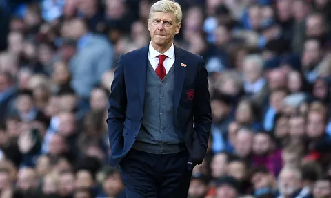 Hàng loạt huyền thoại Arsenal chỉ trích HLV Wenger không thương tiếc