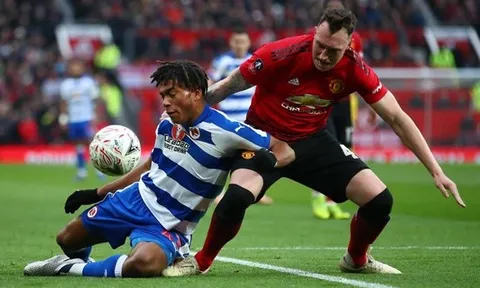 'Hàng thủ Man Utd quá cẩu thả'