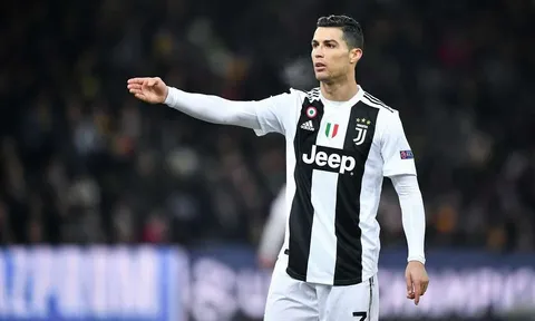 Hạnh phúc tại Juventus nhưng Ronaldo đang thiết lập kỉ lục buồn ở Champions League