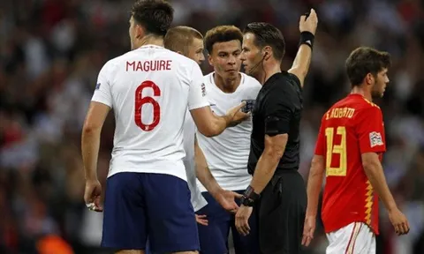 Harry Kane: "Trọng tài quá nhát khi không công nhận bàn thắng của Welbeck"
