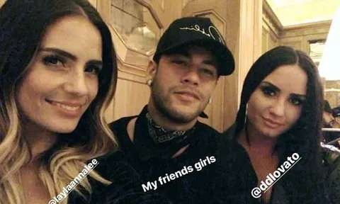 Hậu đại chiến, Neymar hẹn hò với ca sĩ Demi Lovato