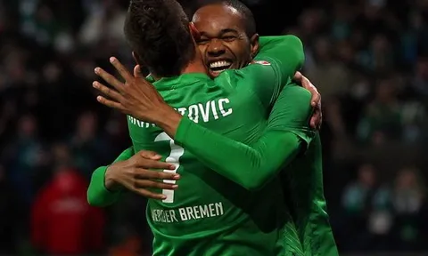Hậu vệ duy nhất lập hat-trick tại Bundesliga