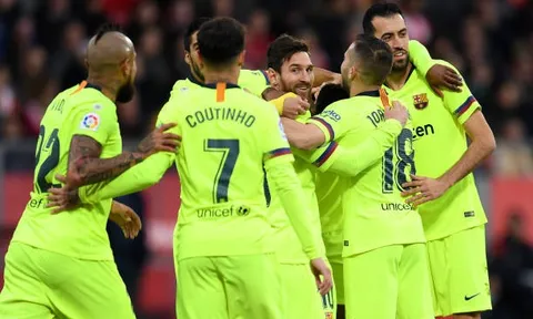 Hay lại còn may, Barca phục thù thành công 'hàng xóm đáng ghét'