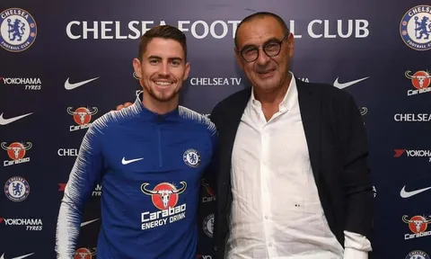 Hazard: "Sarri là cha của Jorginho"