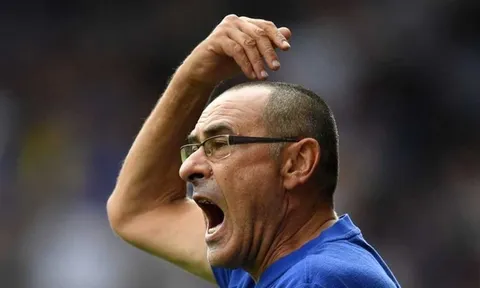 Hazard: "Nếu chúng tôi không làm điều này trong 5 phút, Sarri sẽ phát điên"