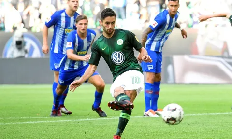 CLB Bundesliga lập kỷ lục... trận nào cũng bị thổi 11m