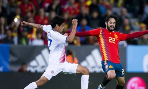 Hết Bale, fan Real lại điêu đứng vì Isco