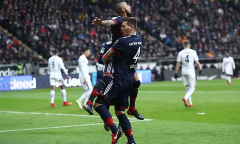 Highlights: Frankfurt 0-1 Bayern (Vòng 15 Bundesliga)
