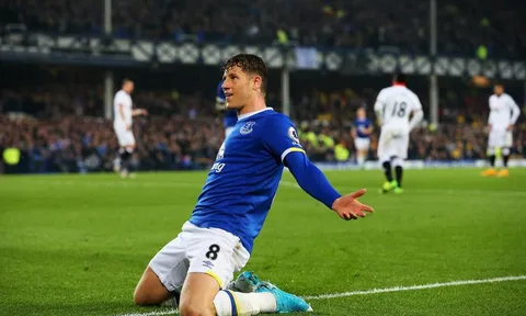 HLV Conte làm rõ lí do khiến Ross Barkley không đến Chelsea