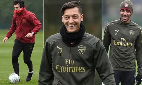 HLV Emery phô diễn kỹ thuật, Ozil và đồng đội trố mắt nhìn
