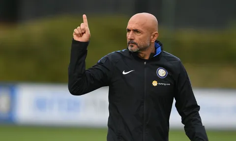 HLV Inter "khép mình" trước Juventus