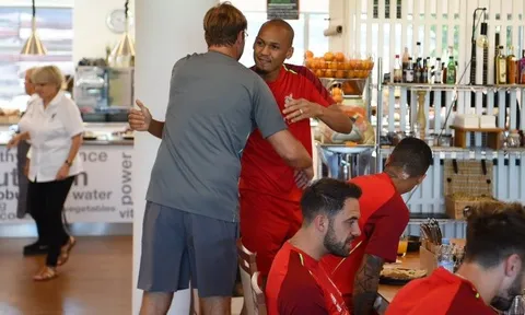 HLV Klopp tuyên bố bất ngờ về lý do không sử dụng Fabinho