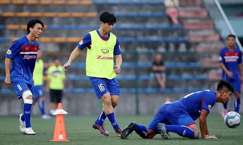 HLV Mai Đức Chung ra tay, “con cưng” bầu Đức ra rìa