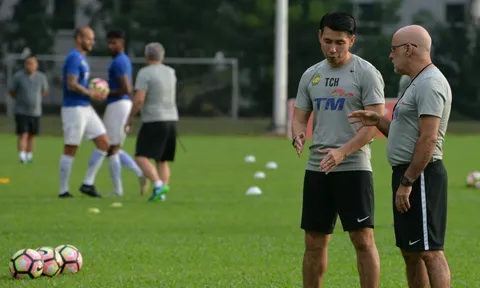 HLV Malaysia thận trọng khi phải chơi trên sân cỏ nhân tạo ở Campuchia